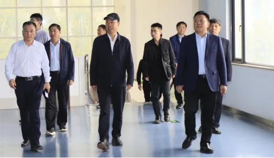 中國工程院院士任發(fā)政蒞臨花花牛乳業(yè)集團調(diào)研指導(dǎo)工作 中國工程院院士任發(fā)政蒞臨花花牛乳業(yè)集團調(diào)研指導(dǎo)工作