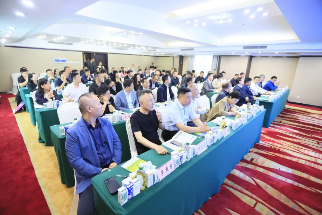 河南省2024國家“學生飲用奶計劃”推廣工作推進會在鄭州成功舉辦！