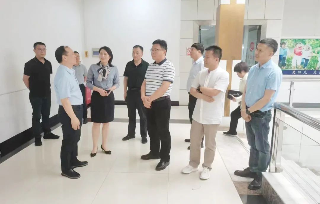 參觀拓思路 交流促發(fā)展 | 集團領(lǐng)導(dǎo)參加中乳協(xié)第二十九次年會暨中國(國際)乳業(yè)技術(shù)博覽會并到江西陽光乳業(yè)參觀座談 參觀拓思路 交流促發(fā)展 | 集團領(lǐng)導(dǎo)參加中乳協(xié)第二十九次年會暨中國(國際)乳業(yè)技術(shù)博覽會并到江西陽光乳業(yè)參觀座談