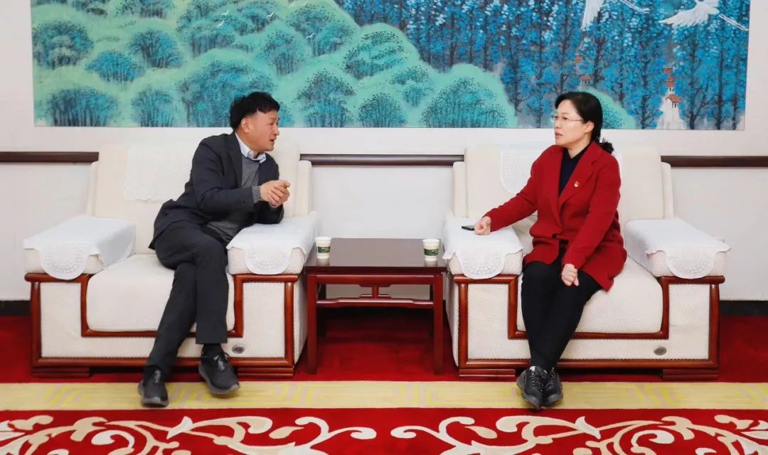 發(fā)揮產(chǎn)業(yè)優(yōu)勢 助力鄉(xiāng)村振興 | 民權(quán)縣委副書記、縣長王靜嫻會見關(guān)曉彥董事長一行