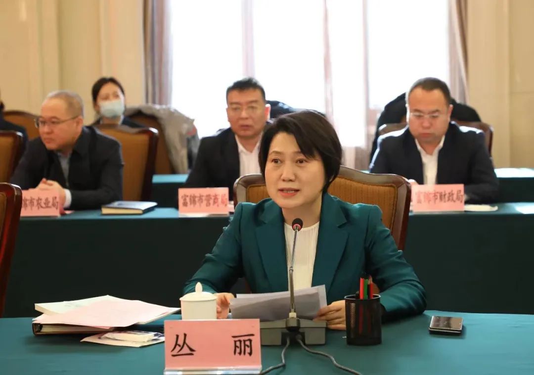 產(chǎn)業(yè)聯(lián)動(dòng)促發(fā)展 合作共贏創(chuàng)未來(lái) | 佳木斯市政府、富錦市政府與花花牛乳業(yè)集團(tuán)正式簽署戰(zhàn)略合作協(xié)議