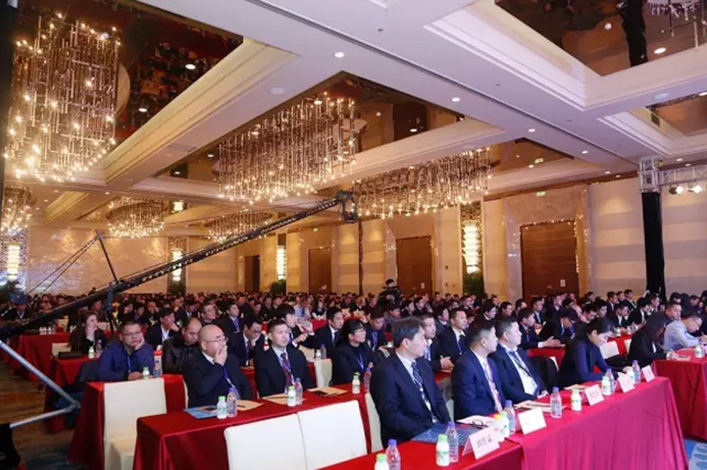 年度盛典|【凝心聚力 共贏未來】花花牛2017年客戶大會紀(jì)實(shí) 年度盛典|【凝心聚力 共贏未來】花花牛2017年客戶大會紀(jì)實(shí)