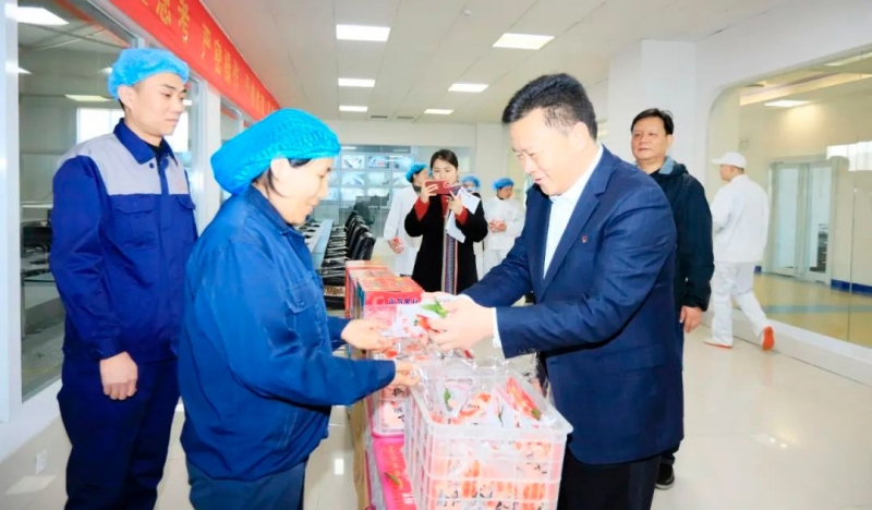 新春慰問(wèn)送關(guān)懷——集團(tuán)黨委書(shū)記、董事長(zhǎng)慰問(wèn)春節(jié)期間堅(jiān)守崗位的一線職工