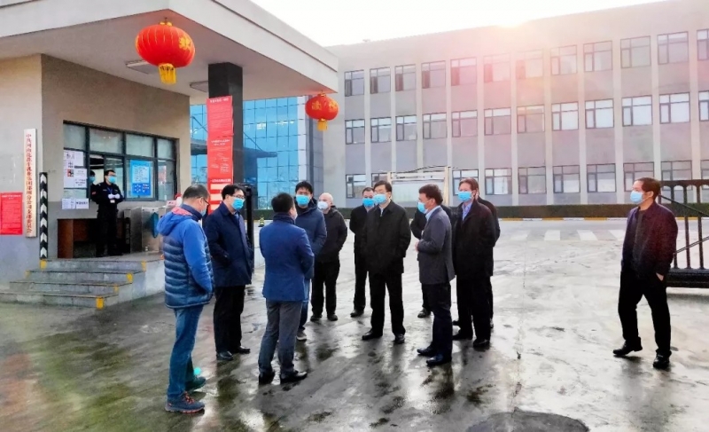 全面復(fù)工 確?！翱挂摺逼陂g百姓所需