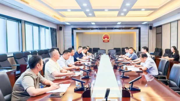 花花牛乳業(yè)集團(tuán)與鄭州市二七區(qū)政府推進(jìn)實(shí)施國(guó)家“學(xué)生飲用奶計(jì)劃”洽談會(huì)成功舉行